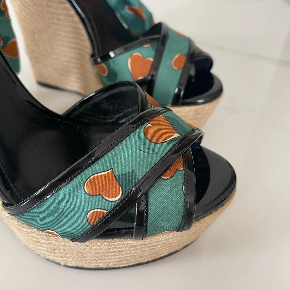 AUTHENTIC GUCCI WEDGE SANDALS